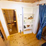 בית נופש Emaj With Sauna *